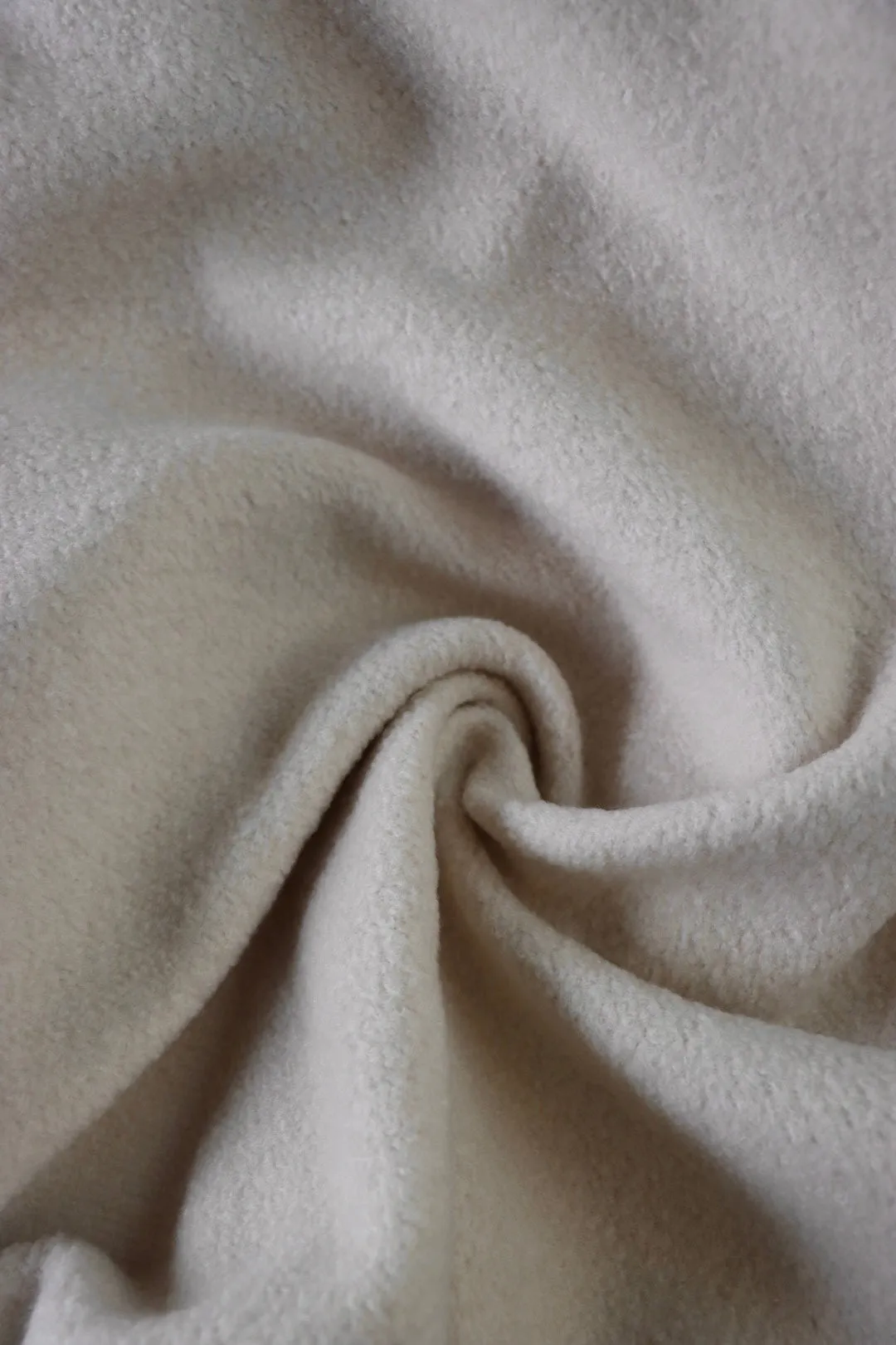 FLAWED 2YD 5IN REMNANT; Ivory Wool Boucle/French Terry Knit