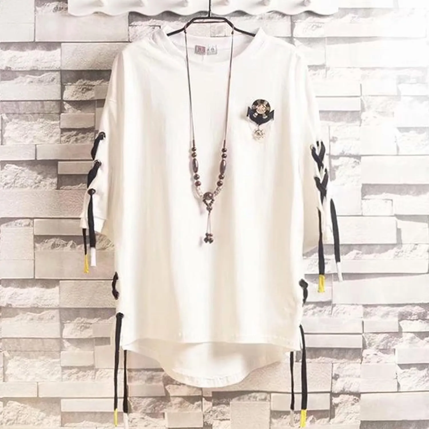Hip-Hop Style Crew Neck Tee Loose Fit Streetwear Men's T-Shirt T055